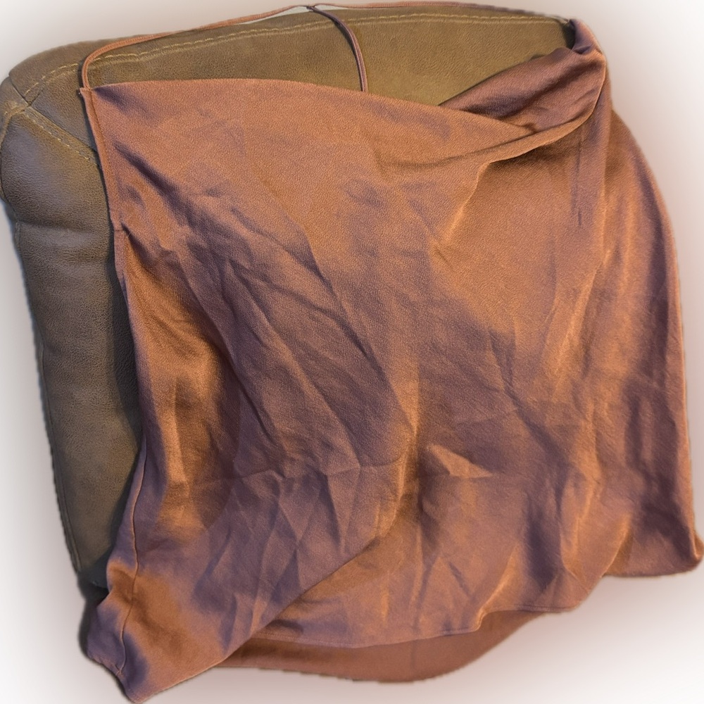 Express halter top, large bundle deals available!Buy 3items for an extra 10%off!